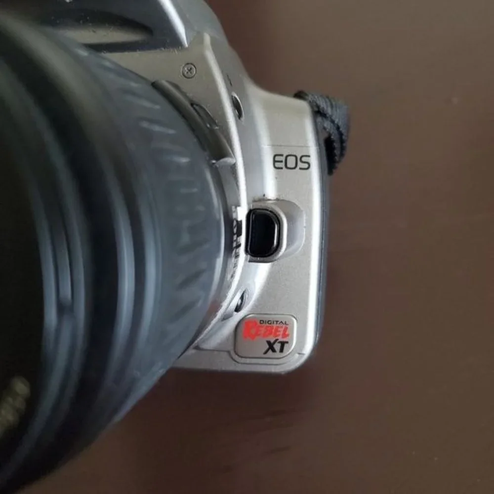 Canon‎ EOS Digital Rebel XT EFS 18-55 mm